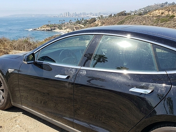 Is Your Black Car in San Diego Hard to Keep Clean?